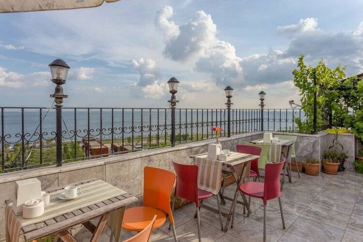 Sea House Suites