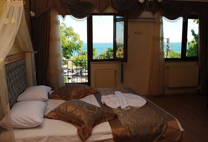 Sea House Suites