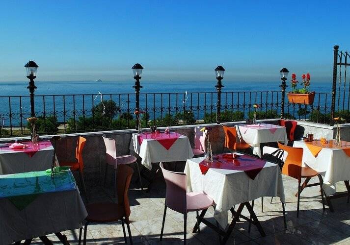 Sea House Suites