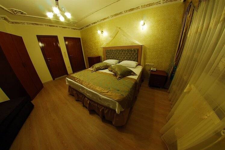 Sea House Suites