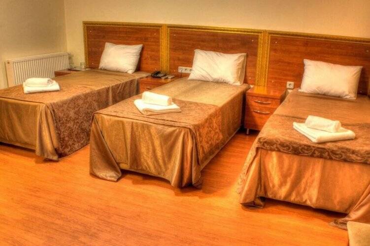 Hotel Real Life