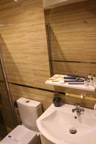 Hotel Real Life