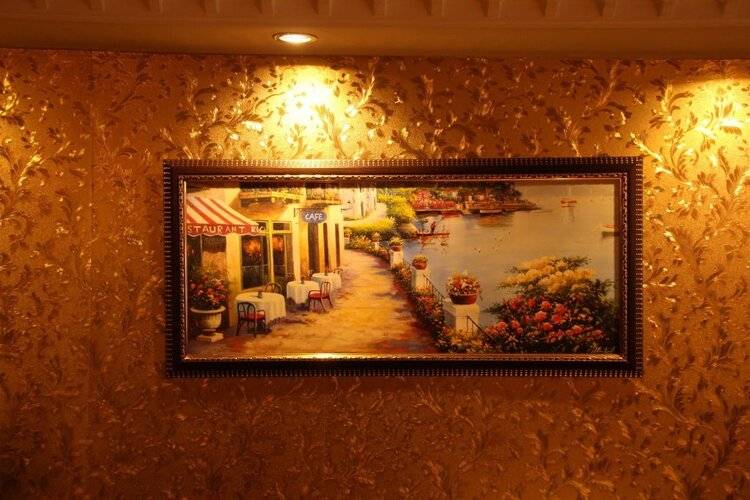 Hotel Real Life