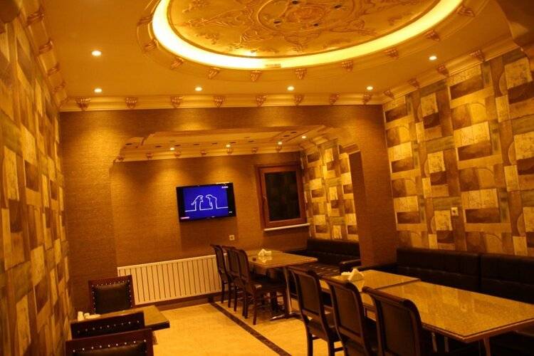 Hotel Real Life