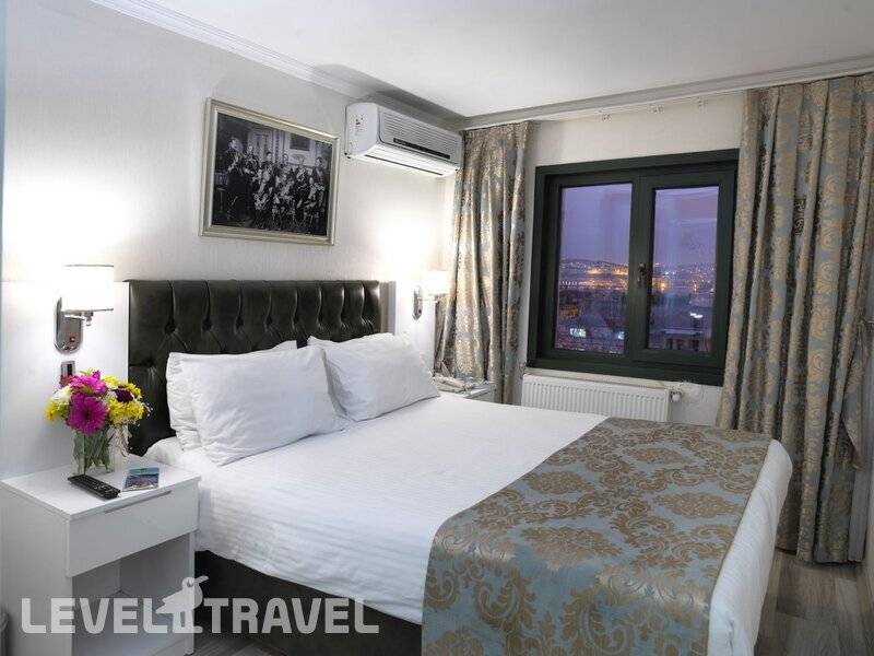 Фотография Monarch Hotel