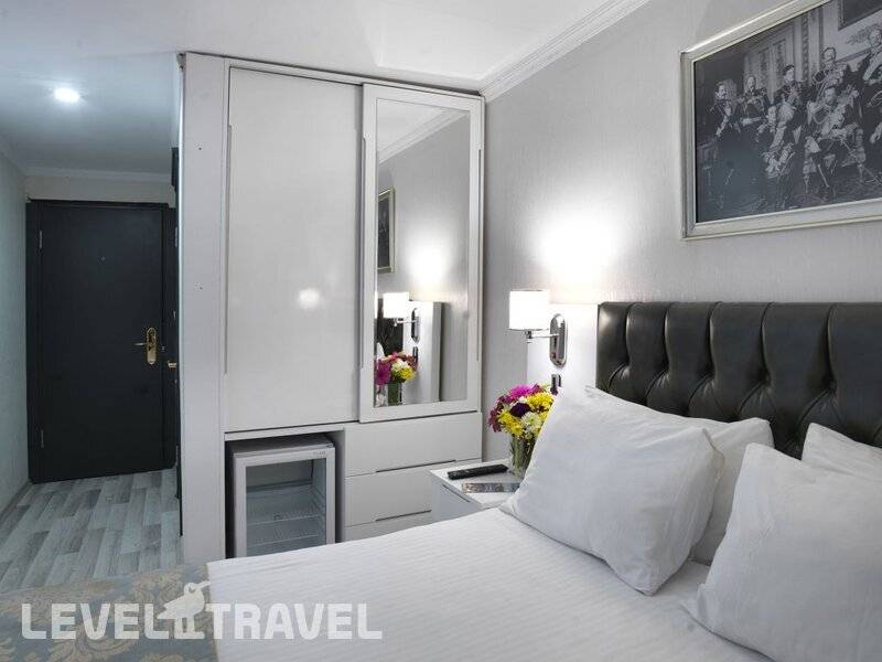 Фотография Monarch Hotel