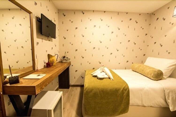 Kuzen Otel (Adults Only 18+)