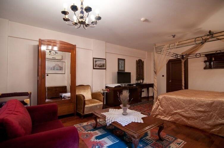 Villa Sphendone Suites