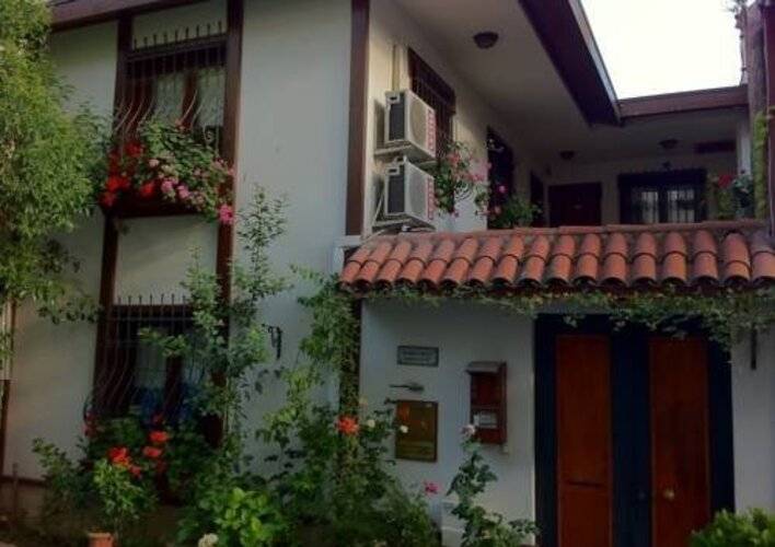 Villa Sphendone Suites