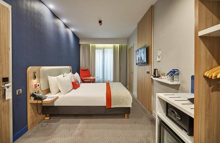 Holiday Inn Express Istanbul - Atakoy Metro, an IHG Hotel