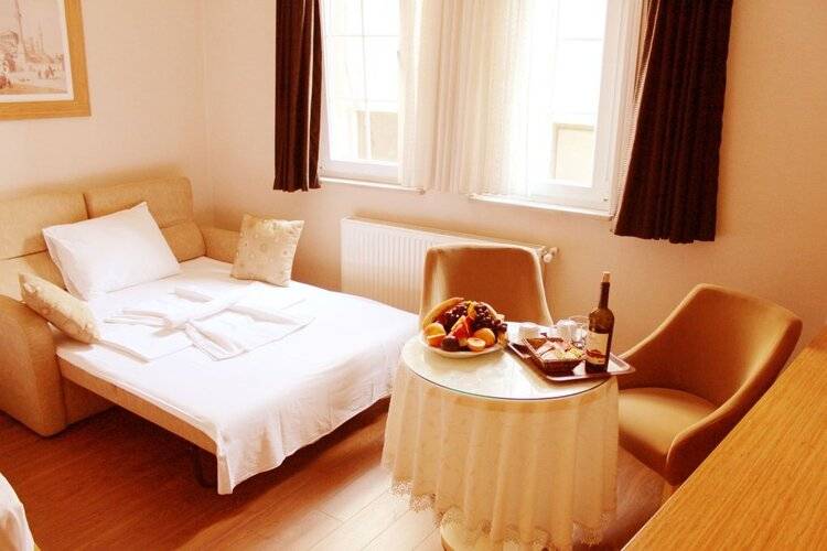 Agora Boutique Hotel & Bistro