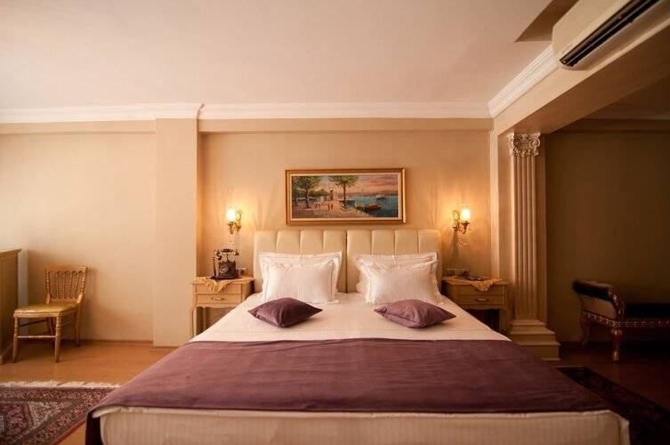 Blue Tuana Suite