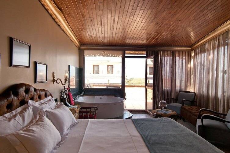 Blue Tuana Suite
