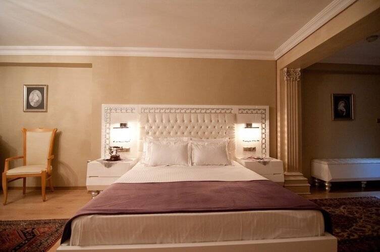 Blue Tuana Suite