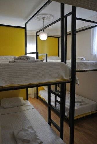 Emirhan Guest House & Suites