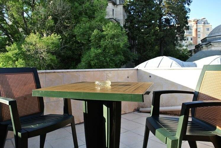 Emirhan Guest House & Suites