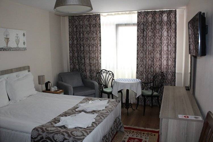 Ararat Hotel