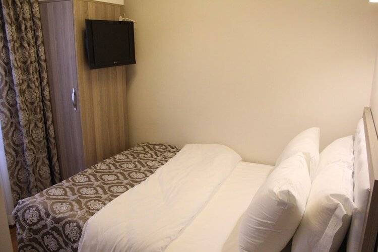 Ararat Hotel