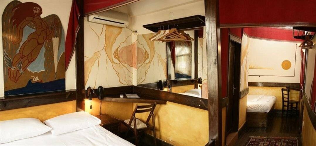 Ararat Hotel