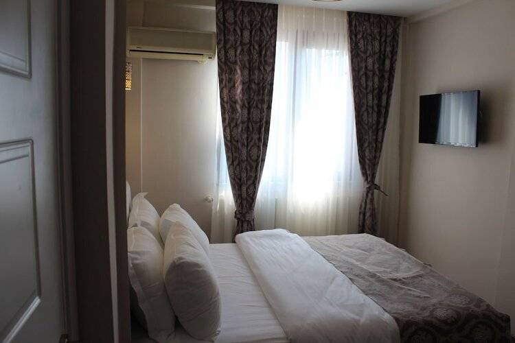 Ararat Hotel