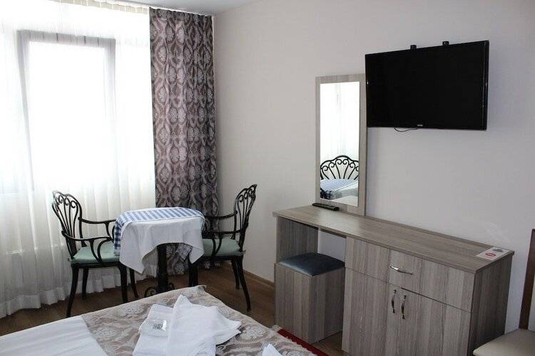 Ararat Hotel
