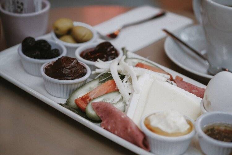 Pandan Karakoy Suit