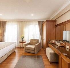 $item['hotel']['name']