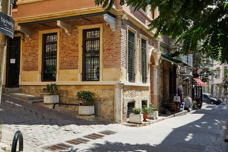 No 8 Galata