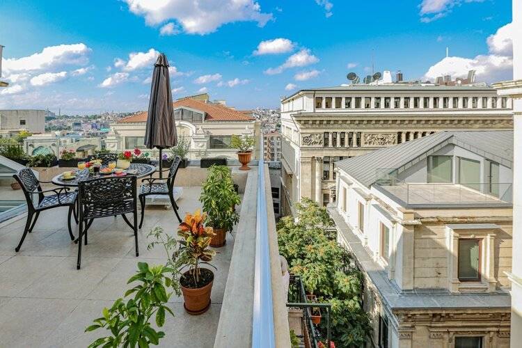 No 8 Galata