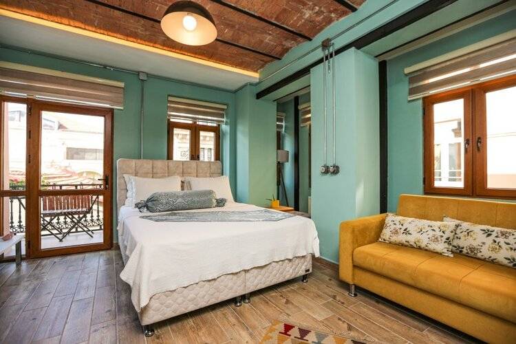 No 8 Galata