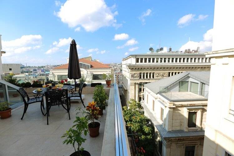 No 8 Galata