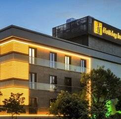 $item['hotel']['name']