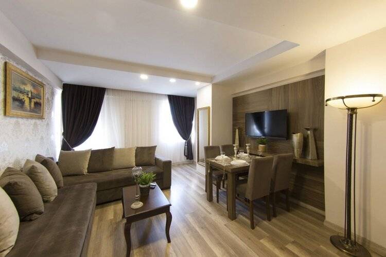 A Palace Hotel & Suites