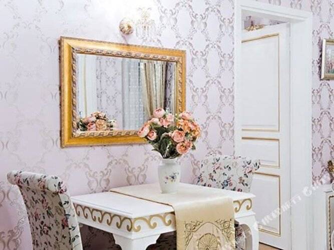 Romantic Mansion