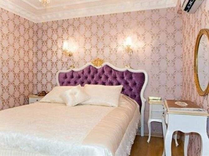 Romantic Mansion