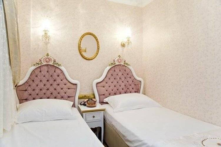 Romantic Mansion