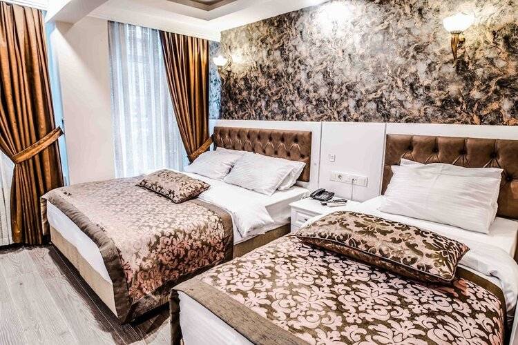 Lazz City Hotel