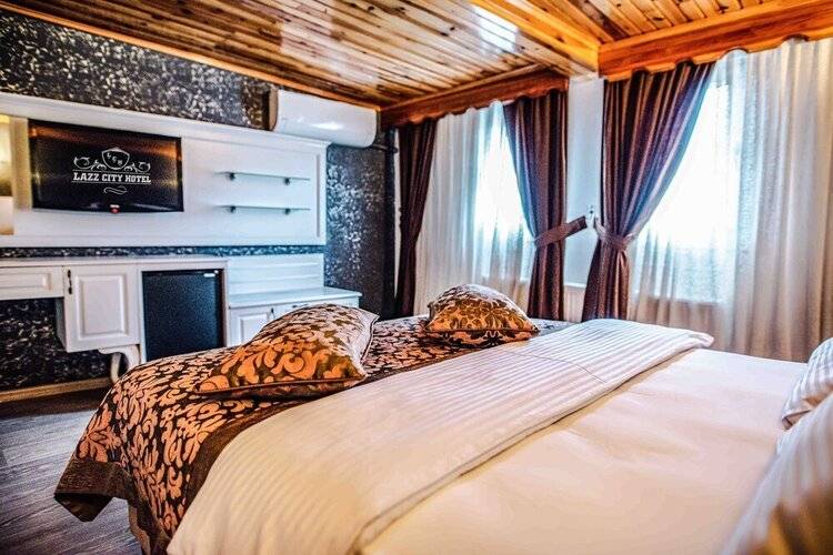Lazz City Hotel