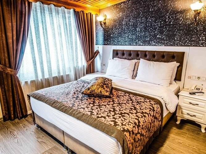 Lazz City Hotel