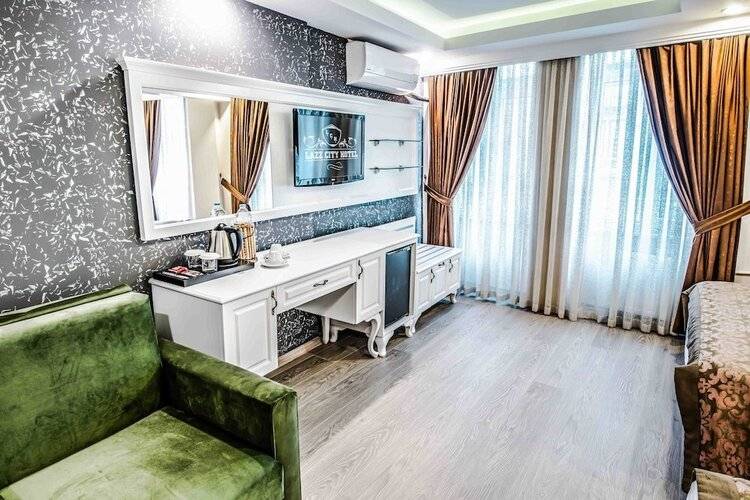 Lazz City Hotel