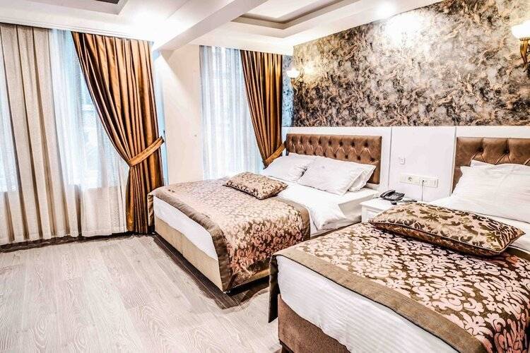 Lazz City Hotel
