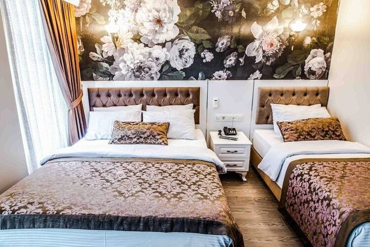 Lazz City Hotel