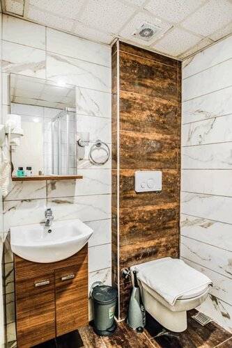 Lazz City Hotel