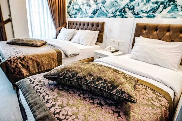 Lazz City Hotel