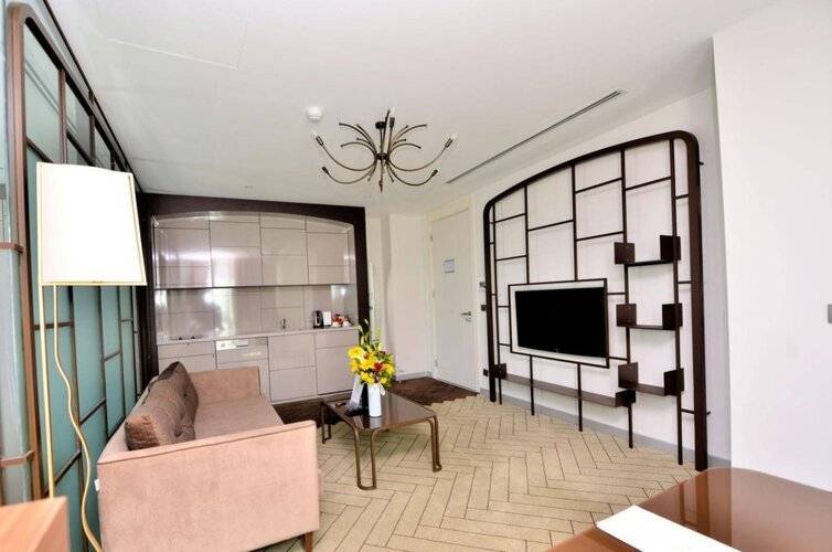 Upsuites Hotel
