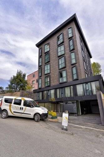 Upsuites Hotel