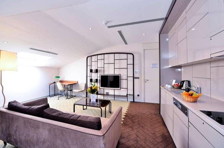 Upsuites Hotel