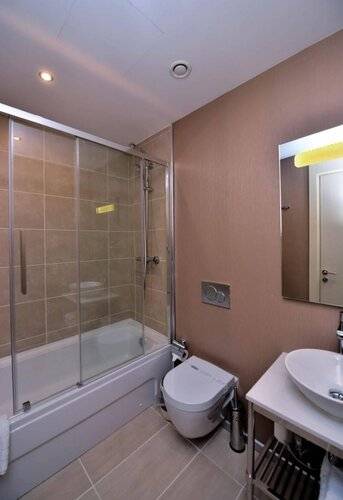 Upsuites Hotel