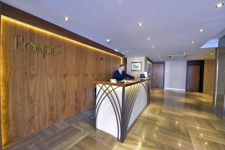 Upsuites Hotel