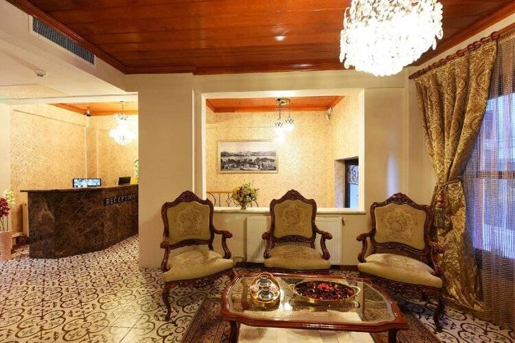 Elyka Hotel